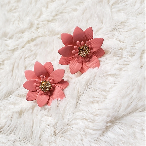 Handmade Floral Earrings Pink and Gold - Picture 2 of 5